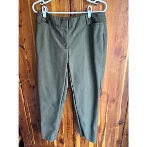 Ellen Tracy Green cropped Pants with strech size 8